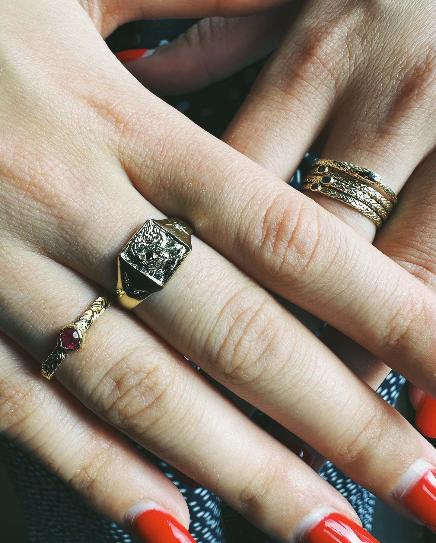 Ouroboros ring - 14 ct gold thin snake