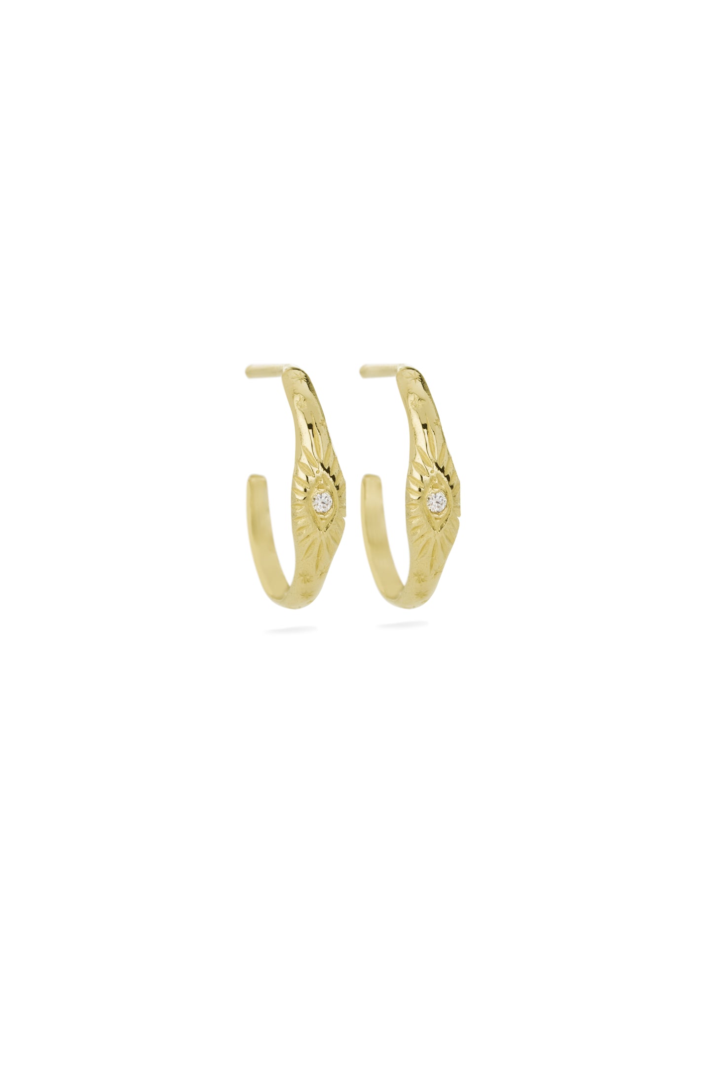 TÁKN / SYMBOLS - Earrings Gold with The Eye engraved