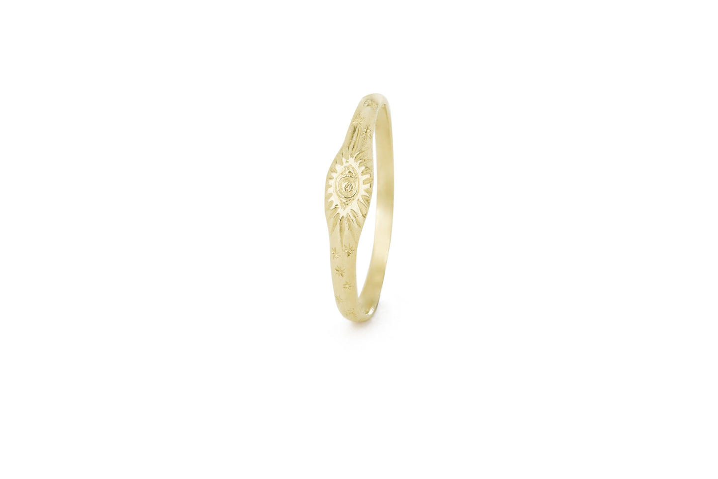TÁKN / SYMBOLS - Ring. Thin 14 ct gold with eye