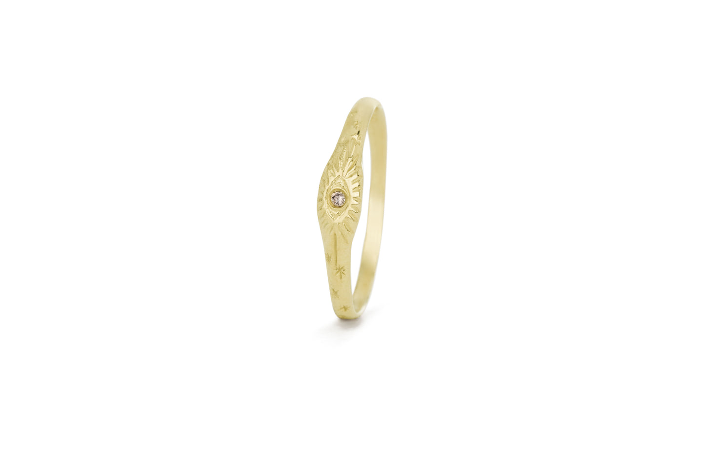 TÁKN / SYMBOLS - Ring. Thin 14 ct gold with eye