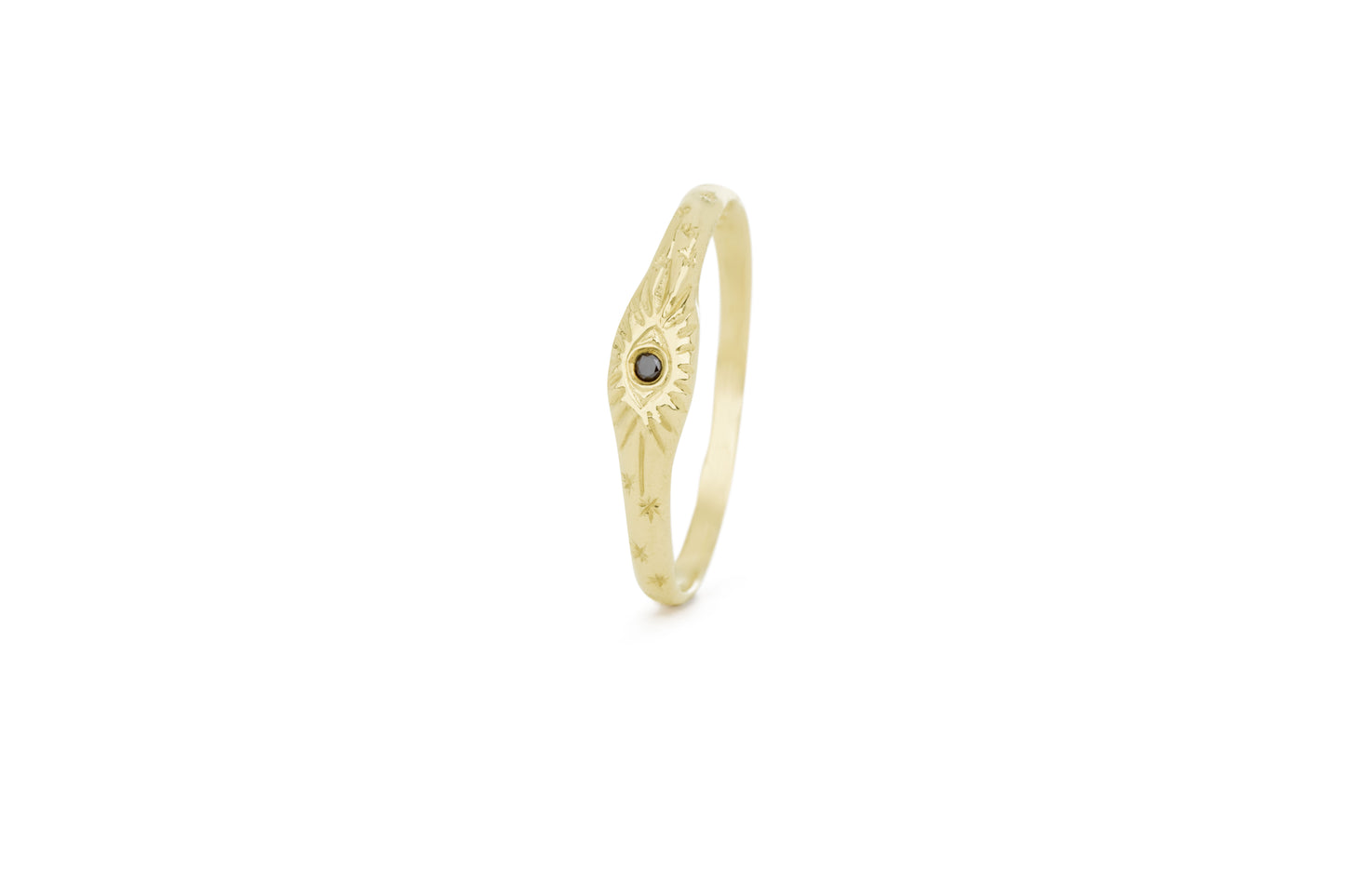 TÁKN / SYMBOLS - Ring. Thin 14 ct gold with eye