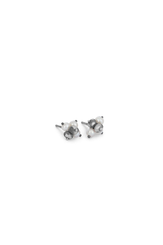 Sea earrings - silver studs w pearls